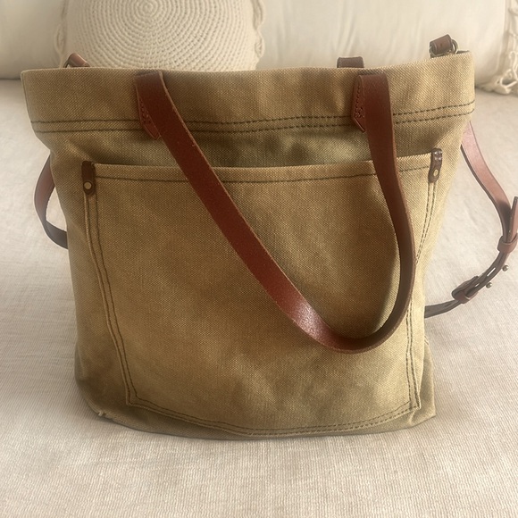 Madewell Handbags - Like new! Madewell the Canvas Transport Tote